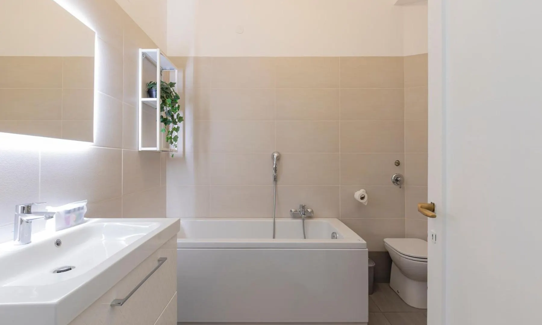 I-Host Luxury Apartment - Cherubini 6 Milán 0*,  Itálie